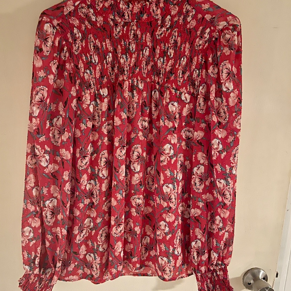 Rachel Zoe Floral Top. Size medium. NBW.